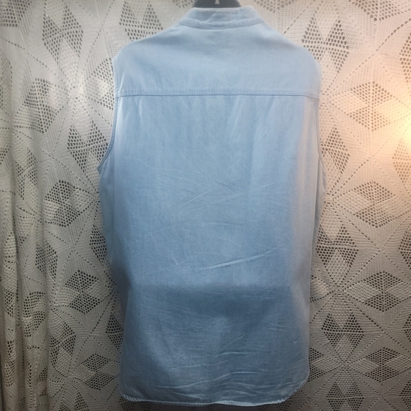 Country legends XL sleeveless top. Faded denim with embroidery - Picture 7 of 9